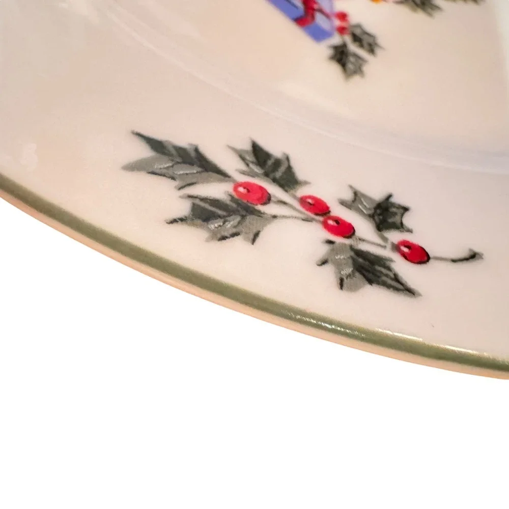 Gibson Everyday Christmas Tree Holly Berry China Dessert Salad Plate 7 Inch